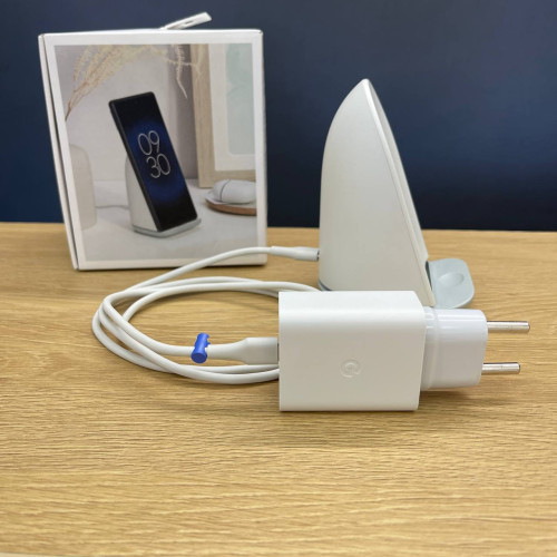 Вживаний бездротовий зарядний пристрій Google Pixel Stand 2 White GA03002-US (Ідеальний+ стан) Вживаний бездротовий зарядний пристрій Google Pixel Stand 2 White GA03002-US (Ідеальний+ стан)