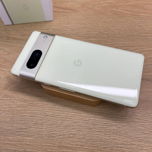 Вживаний смартфон Google Pixel 7 128Gb Lemongrass GVU6C US (Хороший+ стан) Вживаний смартфон Google Pixel 7 128Gb Lemongrass GVU6C US (Хороший+ стан)
