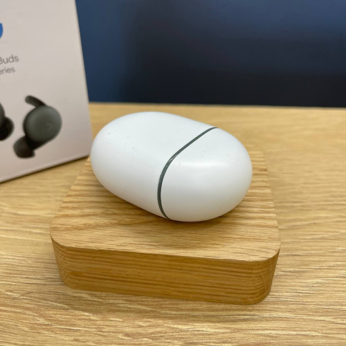 Вживані бездротові навушники Google Pixel Buds A-Series Olive (Хороший+ стан) Вживані бездротові навушники Google Pixel Buds A-Series Olive (Хороший+ стан)