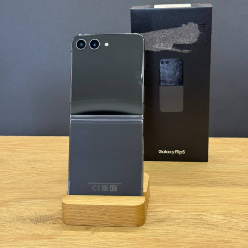 Вживаний смартфон Samsung Galaxy Flip 5 8/256GB Graphite F731B (Хороший+ стан)