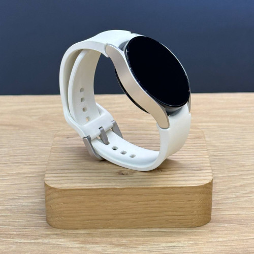 Вживаний смарт-годинник Samsung Galaxy Watch 6 40mm Gold UA (Ідеальний+ стан) Вживаний смарт-годинник Samsung Galaxy Watch 6 40mm Gold UA (Ідеальний+ стан)