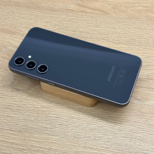 Вживаний смартфон Samsung Galaxy S23 FE 128Gb Graphite (Хороший+ стан) Вживаний смартфон Samsung Galaxy S23 FE 128Gb Graphite (Хороший+ стан)