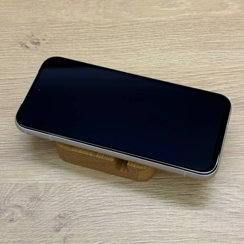 Вживаний смартфон Google Pixel 8a 128GB Porcelain (Ідеальний стан)