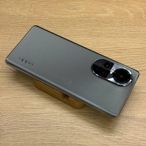 Вживаний смартфон OPPO Reno10 Pro 5G 12/256 Silvery Grey (Ідеальний+ стан) Вживаний смартфон OPPO Reno10 Pro 5G 12/256 Silvery Grey (Ідеальний+ стан)