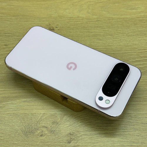 Вживаний смартфон Google Pixel 9 Pro XL 16/256Gb Rose Quartz Global (Хороший+ стан)