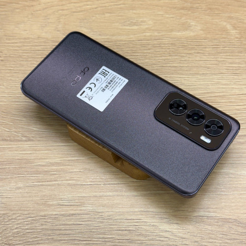 Вживаний смартфон OPPO Reno12 5G 12/256 Black Brown (Ідеальний+ стан) Вживаний смартфон OPPO Reno12 5G 12/256 Black Brown (Ідеальний+ стан)