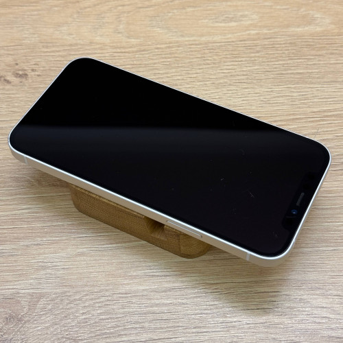 Вживаний смартфон Apple iPhone 12 128Gb White (Хороший стан) Вживаний смартфон Apple iPhone 12 128Gb White (Хороший стан)