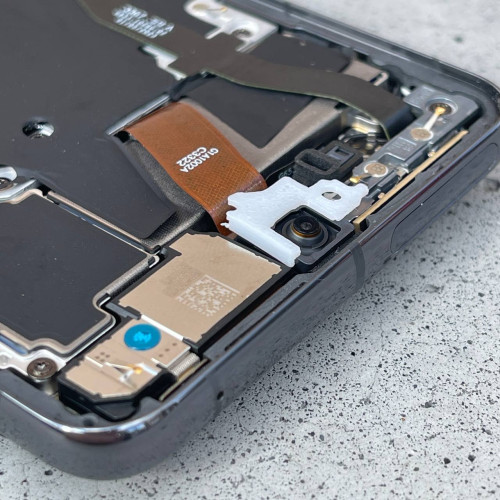 Накладка на фронтальну камеру Google Pixel 8 Pro