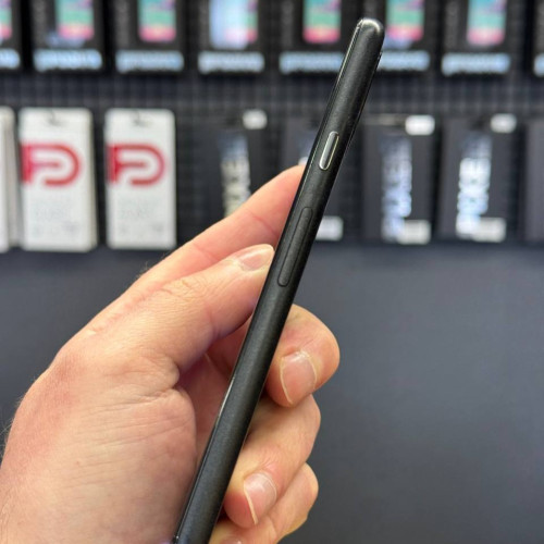 Вживаний смартфон Google Pixel 5 8/128Gb Just Black Уцінка (Задовільний стан)
